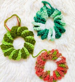 Christmas Wreath Ornament in Under 10 Minutes