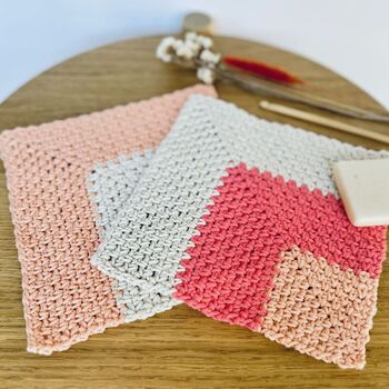 Mitred Square Moss Stitch Washcloth