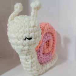 Sleepy Snail Amigurumi